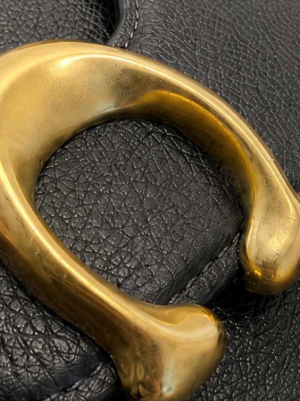 Coach Black Leather Shoulder Bag with Gold 'C' Hardware - Picture 4 of 6